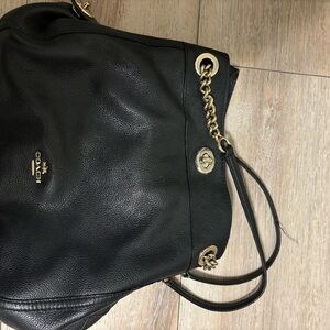 Turnlock Edie Shoulder Bag in Pebble Leather